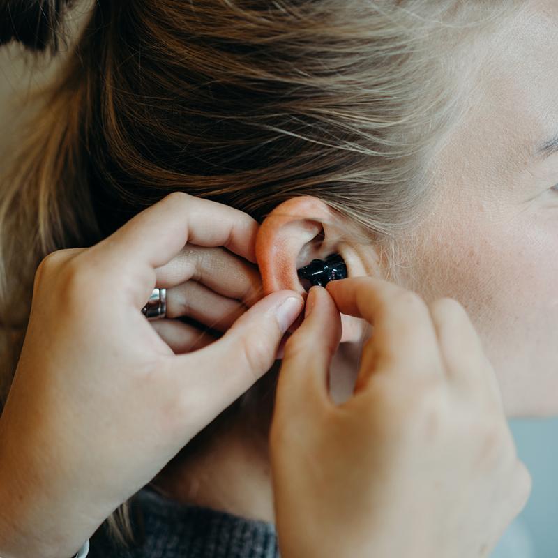 Kuuloliike Noora Kultarinta - kuulonsuojaus - suojaa kuulosi